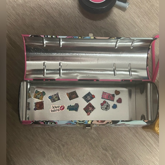 Monster high furniture lot - Picture 8 of 8